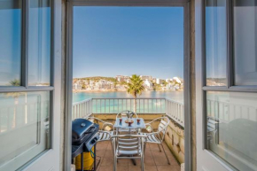 Blue Harbour 1 Seafront Holiday 2-bedroom Apartment with terrace St Pauls Bay